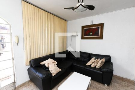 Casa à venda com 6 quartos, 380m² em Água Branca, Contagem