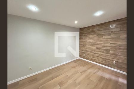 Quarto 1 de casa para alugar com 2 quartos, 60m² em Vila Valqueire, Rio de Janeiro