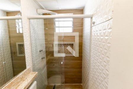 Banheiro de apartamento para alugar com 2 quartos, 50m² em Parque Munhoz, São Paulo