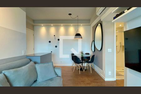 Sala de apartamento à venda com 2 quartos, 57m² em Pinheiros, São Paulo