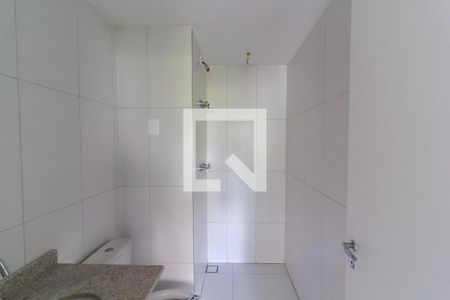 Banheiro de kitnet/studio para alugar com 1 quarto, 25m² em Cidade Monções, São Paulo