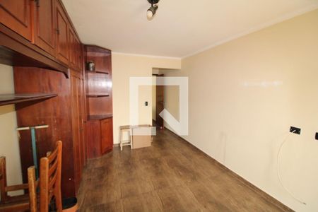 Quarto 1 de casa para alugar com 5 quartos, 125m² em Parque São Domingos, São Paulo
