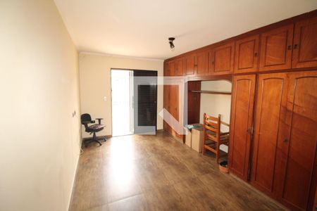 Quarto 1 de casa para alugar com 5 quartos, 125m² em Parque São Domingos, São Paulo