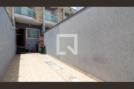 Garagem de casa à venda com 2 quartos, 60m² em Jardim Verônia, São Paulo