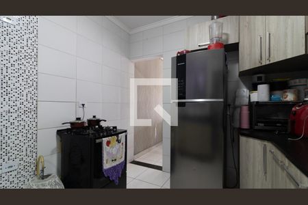 Cozinha de casa à venda com 2 quartos, 60m² em Jardim Verônia, São Paulo