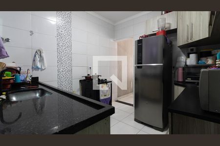 Cozinha de casa à venda com 2 quartos, 60m² em Jardim Verônia, São Paulo