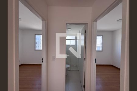 Corredor de apartamento à venda com 2 quartos, 44m² em Vargem Grande, Rio de Janeiro
