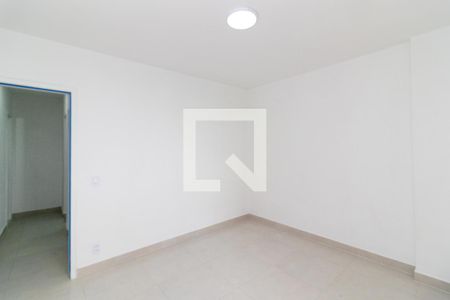 Quarto 1 de apartamento para alugar com 2 quartos, 44m² em Vila Valqueire, Rio de Janeiro