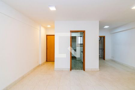 Sala de apartamento para alugar com 2 quartos, 75m² em Belvedere, Belo Horizonte