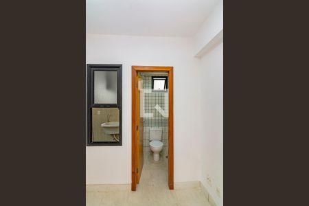 Lavabo de apartamento para alugar com 2 quartos, 75m² em Belvedere, Belo Horizonte