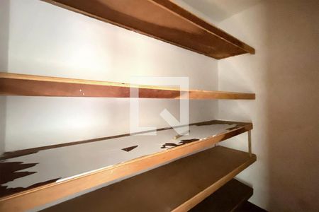 Closet da suíte 1 de apartamento para alugar com 4 quartos, 130m² em Buritis, Belo Horizonte