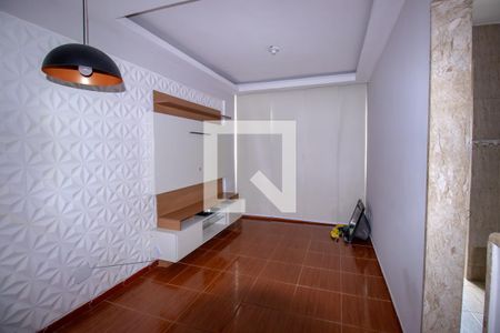 Sala de apartamento para alugar com 2 quartos, 58m² em Olaria, Rio de Janeiro