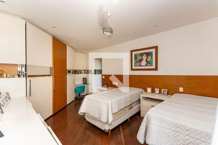 Apartamento à venda com 4 quartos, 300m² em Icaraí, Niterói