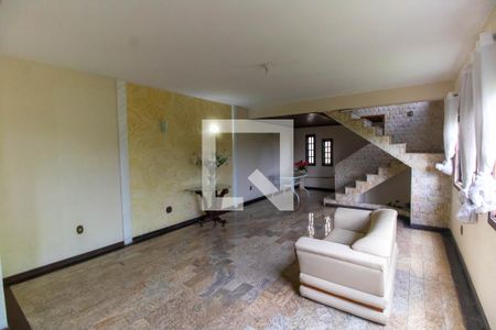 Sala de casa de condomínio à venda com 4 quartos, 170m² em Largo da Batalha, Niterói