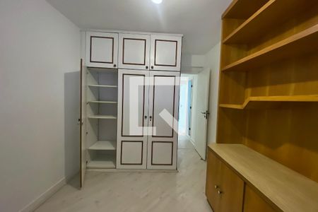 Quarto 1 de apartamento para alugar com 2 quartos, 103m² em Leblon, Rio de Janeiro