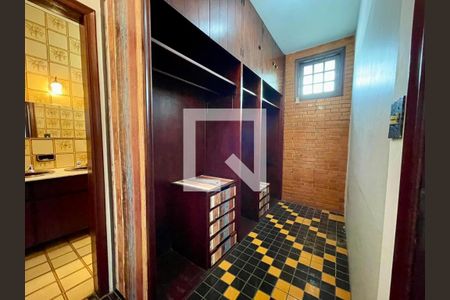 closet de casa à venda com 6 quartos, 550m² em São Luiz, Belo Horizonte