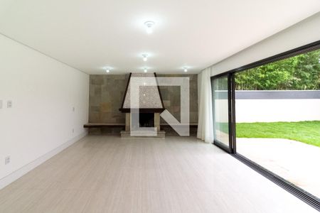 Sala de Estar de casa à venda com 4 quartos, 550m² em Jardim Prudência, São Paulo