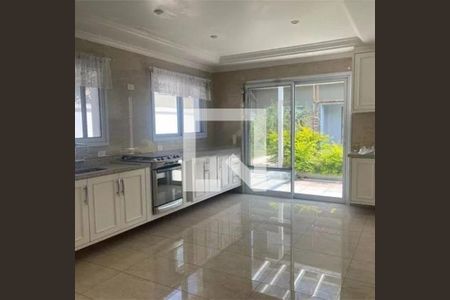 Casa à venda com 3 quartos, 300m² em Vila Elvira, São Paulo