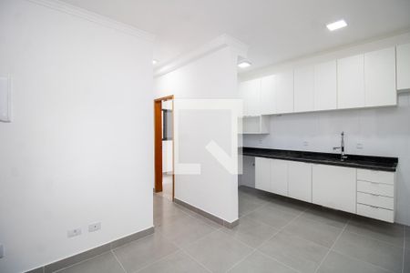 Sala/Cozinha de apartamento para alugar com 2 quartos, 36m² em Vila Nivi, São Paulo