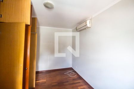 Quarto  de casa de condomínio para alugar com 3 quartos, 400m² em Residencial Onze (alphaville), Santana de Parnaíba