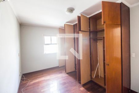 Quarto  de casa de condomínio para alugar com 3 quartos, 400m² em Residencial Onze (alphaville), Santana de Parnaíba