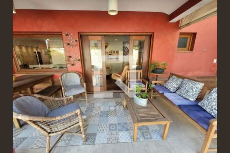 Casa à venda com 4 quartos, 376m² em Residencial Seis (Alphaville), Santana de Parnaíba