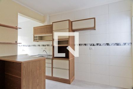 Cozinha de apartamento para alugar com 2 quartos, 65m² em Vila Mangalot, São Paulo