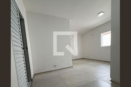 Casa à venda com 3 quartos, 131m² em Vila Cordeiro, São Paulo