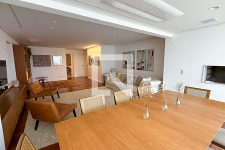 Apartamento à venda com 3 quartos, 138m² em Santa Teresinha, São Paulo