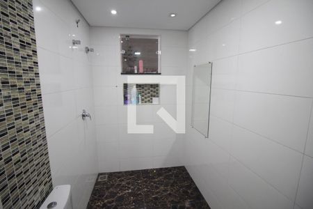 Banheiro de casa à venda com 3 quartos, 180m² em Lindéia, Contagem