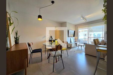 Sala de apartamento para alugar com 2 quartos, 70m² em Vila Nova Conceição, São Paulo