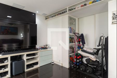 Sala de TV de apartamento à venda com 2 quartos, 150m² em Jardim Paulista, São Paulo