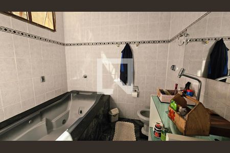 Casa à venda com 3 quartos, 232m² em Jardim Bertioga, Várzea Paulista