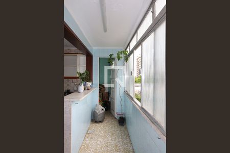 Banheiro de Serviço de apartamento para alugar com 4 quartos, 143m² em São João, Porto Alegre