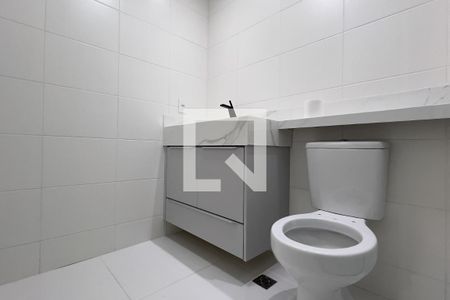Banheiro da Suíte de apartamento para alugar com 2 quartos, 58m² em Picanço, Guarulhos