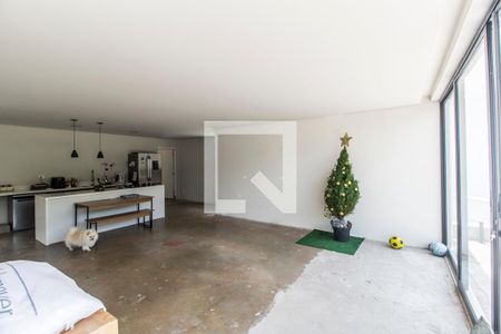 Sala  de casa à venda com 3 quartos, 355m² em Centro Empresarial Tamboré, Santana de Parnaíba