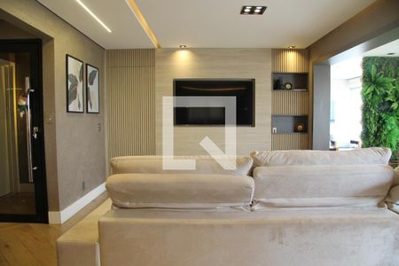 Sala com varanda gourmet integrada  de apartamento à venda com 4 quartos, 134m² em Vila Augusta, Guarulhos