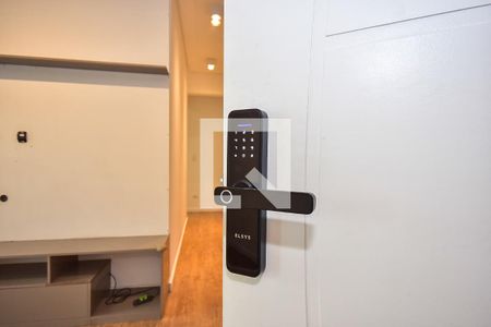 Fechadura Eletrônica de apartamento para alugar com 3 quartos, 90m² em Vila Suzana, São Paulo
