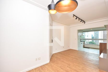 Sala de apartamento para alugar com 3 quartos, 90m² em Vila Suzana, São Paulo