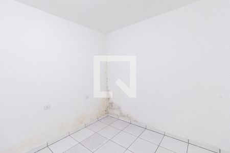 Quarto de casa para alugar com 1 quarto, 60m² em Vila Dirce, Carapicuíba