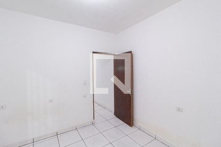 Quarto de casa para alugar com 1 quarto, 60m² em Vila Dirce, Carapicuíba