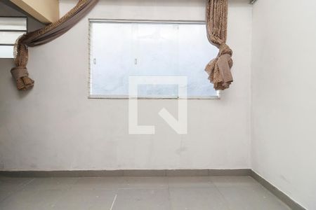 Quarto 1 de casa para alugar com 2 quartos, 140m² em Jardim Casablanca, São Paulo