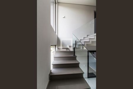 Escada de apartamento à venda com 4 quartos, 350m² em Residencial Tres (alphaville), Santana de Parnaíba