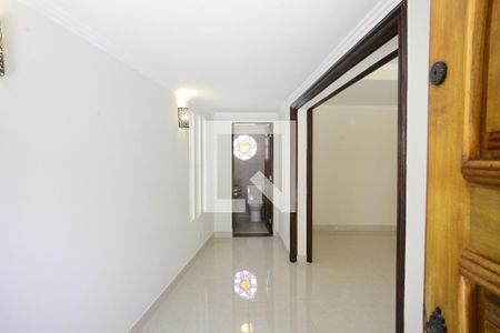 Entrada de casa à venda com 3 quartos, 300m² em Vila Mariana, São Paulo