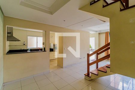 Sala de casa de condomínio à venda com 3 quartos, 131m² em Vila Polopoli, São Paulo