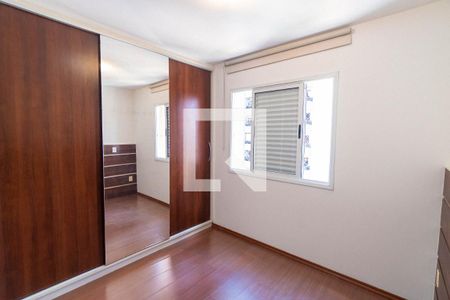 Quarto 1 de apartamento para alugar com 2 quartos, 54m² em Vila Guarani, São Paulo