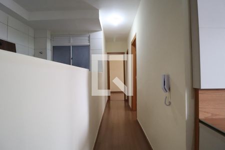 Corredor de apartamento para alugar com 2 quartos, 52m² em Martins, Uberlândia
