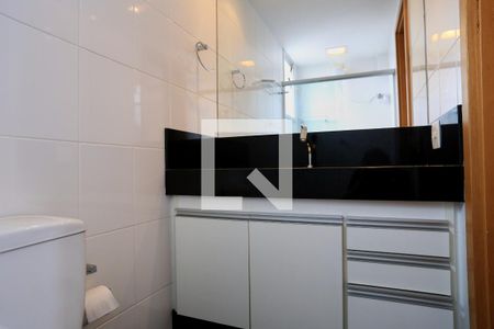 Banheiro da Suíte de apartamento para alugar com 1 quarto, 84m² em Lourdes, Belo Horizonte