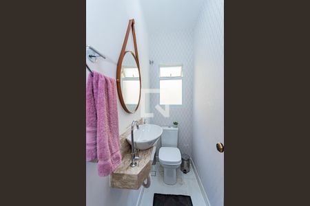 Lavabo de casa para alugar com 5 quartos, 300m² em Parque Sao Domingos, São Paulo