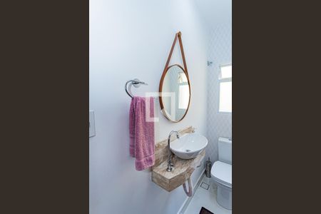 Lavabo de casa para alugar com 5 quartos, 300m² em Parque Sao Domingos, São Paulo